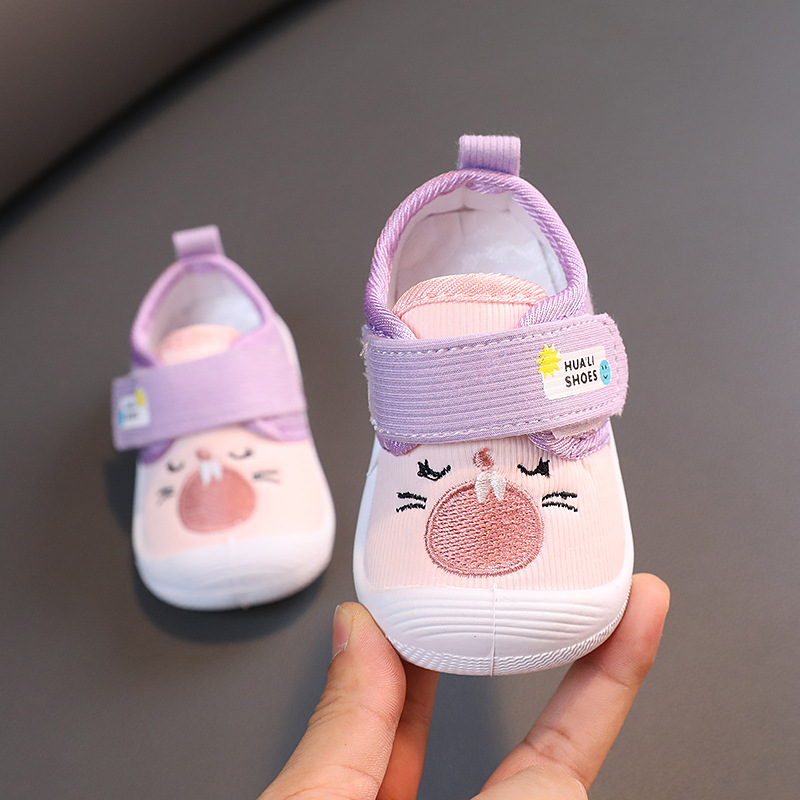 Giày tập đi có quai dán hình mèo