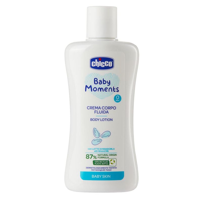 Sữa dưỡng ẩm Chicco chiết xuất hạnh nhân.