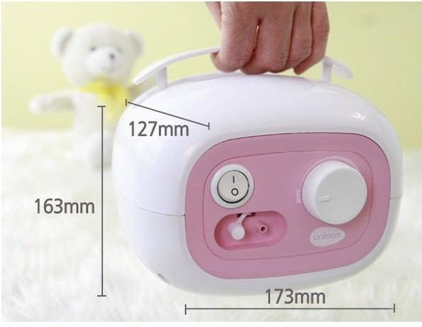 Máy hút sữa điện đôi UM880113 kích thước nhỏ gọn, có quai cầm tiện lợi