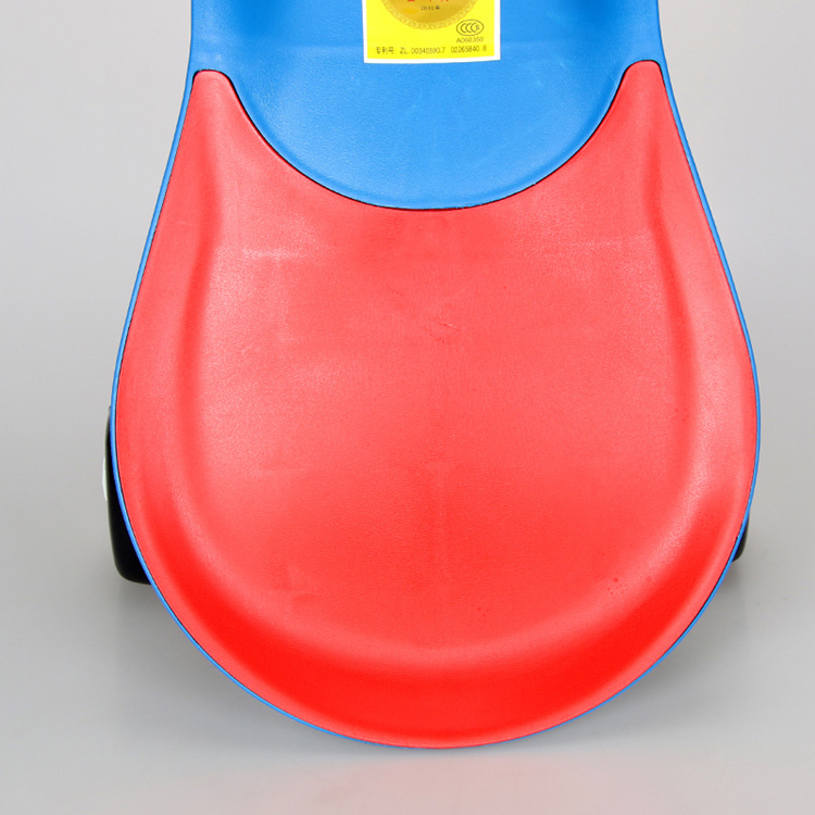 xe-lac-tre-em-2