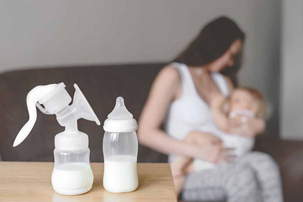 Máy hút sữa là trợ thủ đắc lực cho mẹ