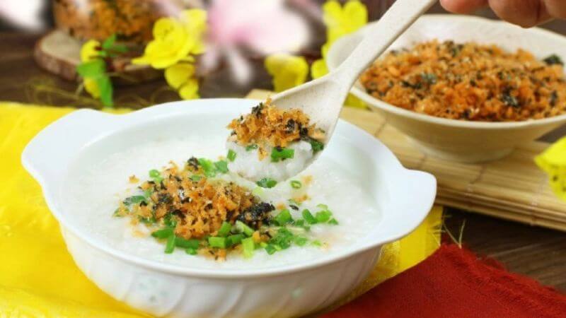 Ăn ruốc cá hồi kết hợp với thực phẩm dinh dưỡng khác