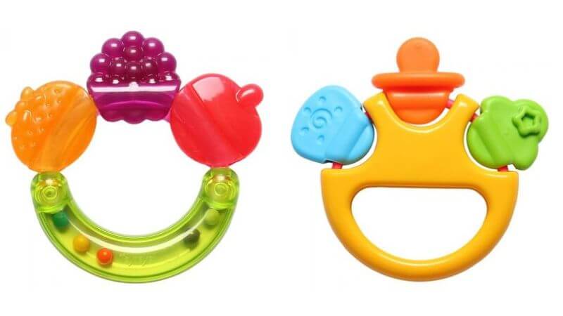 Cắn răng gặm nướu Toyroyal tam sắc