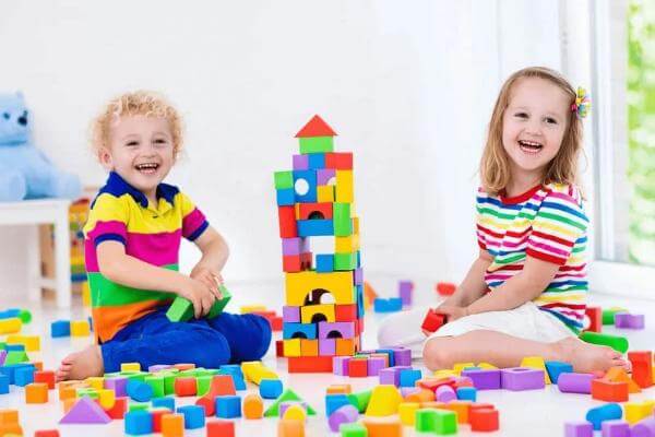 Đồ chơi giáo dục cho bé