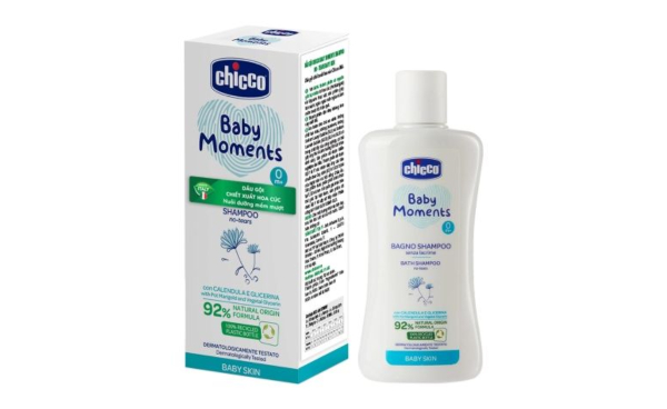  Sữa tắm gội Chicco chiết xuất từ hoa cúc lành tính