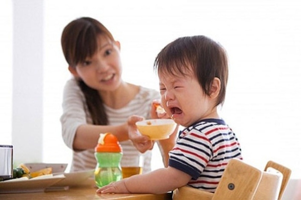  Thiếu hụt vitamin nhóm B có thể là nguyên nhân khiến bé biếng ăn, chậm lớn