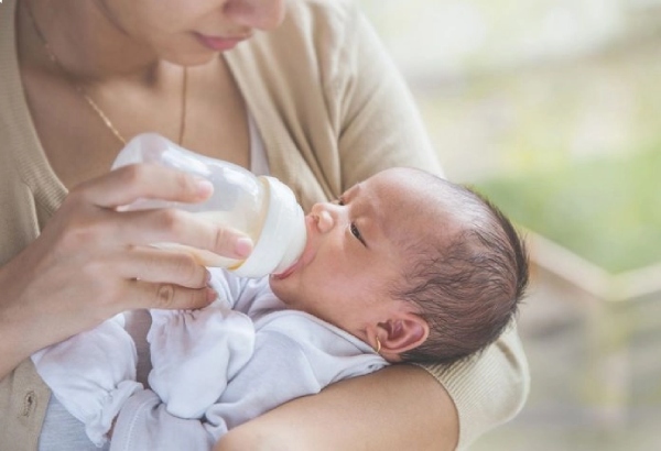  Sữa Aptamil Hà Lan giúp giảm tình trạng táo bón và các bệnh đường ruột hiệu quả