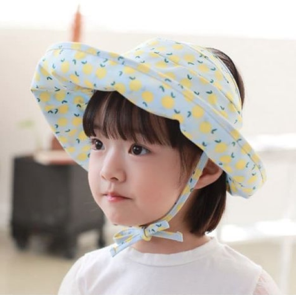 Mũ vành cho bé cũng là phụ kiện thời trang đáng yêu cho các bạn nhỏ