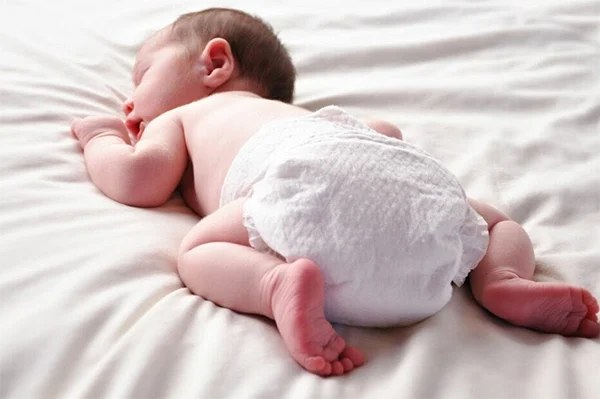 Bé ngủ ngon hơn với bỉm BebeJoy