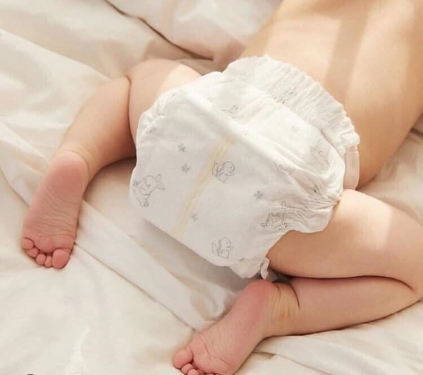 Dải chỉ báo trên bỉm Momon Rabbit giúp ba mẹ dễ dàng biết khi nào tã đầy