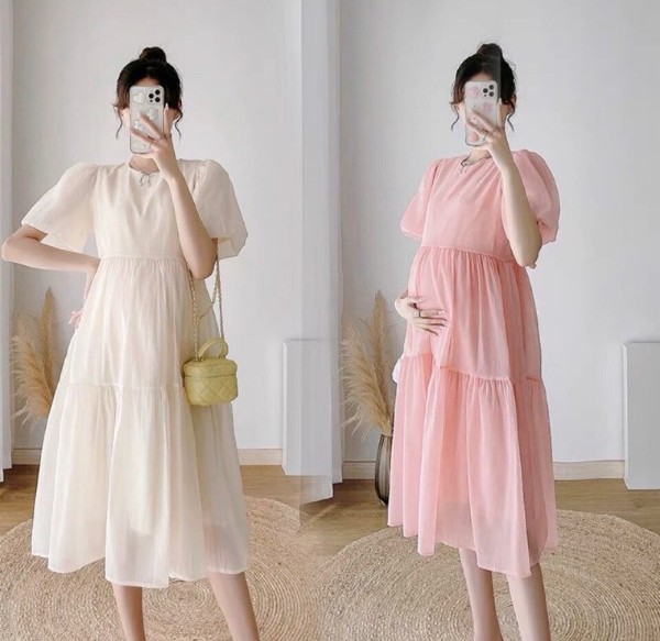 Mẹ bầu nên mặc những màu sắc tươi sáng để ít hấp thụ nhiệt